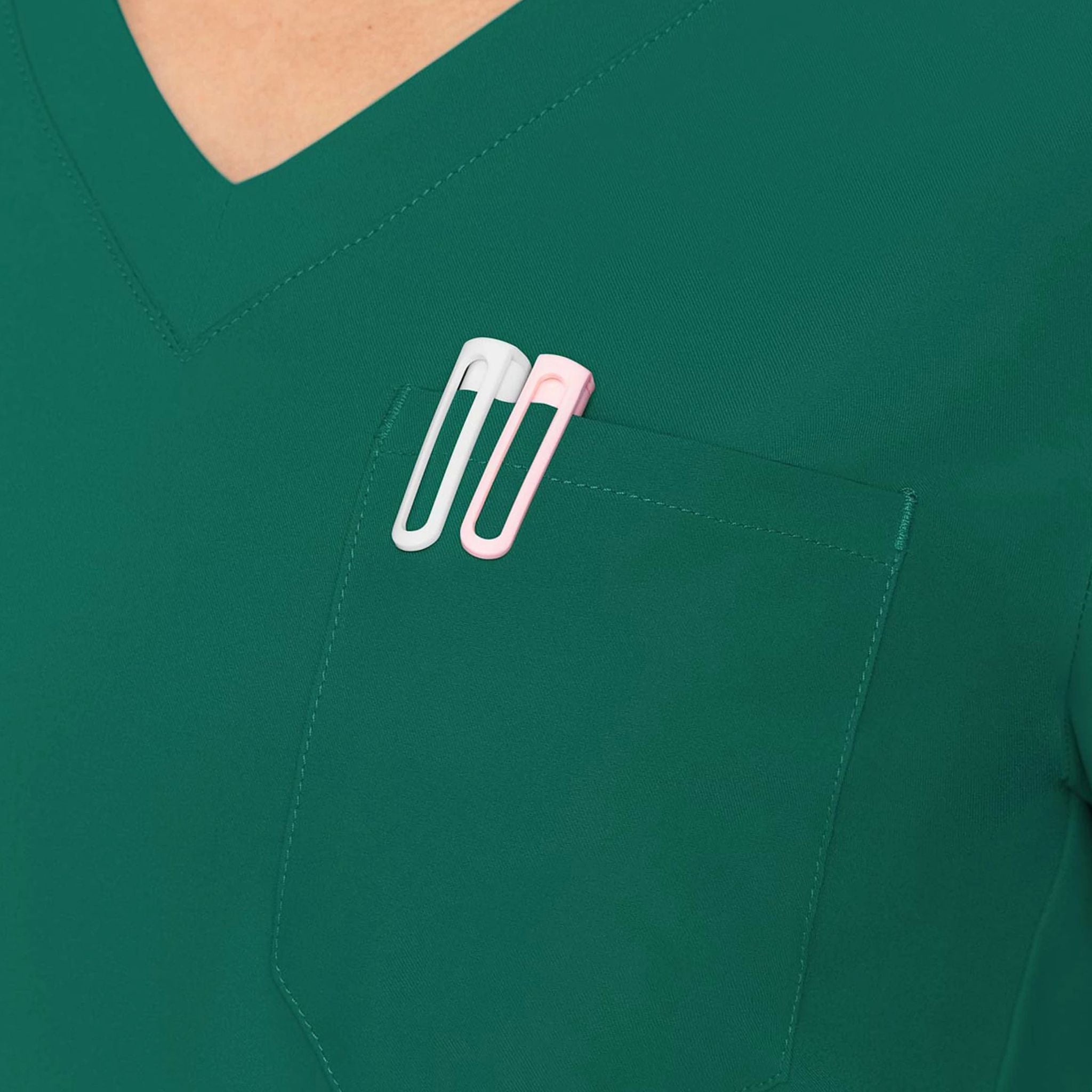 MedCouture_Insight_MC2432_hunter_detail2